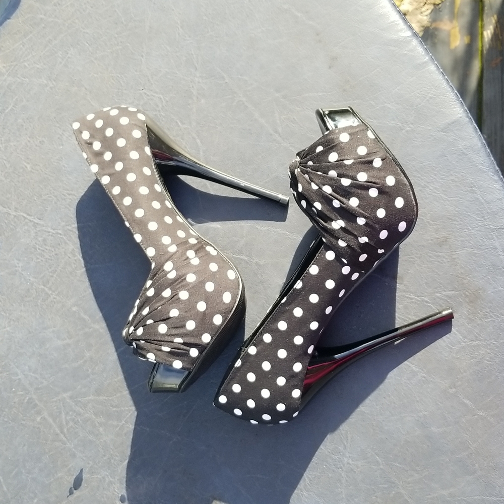 Polka Dots ❤ Stiletto Power - Picture 6 of 10